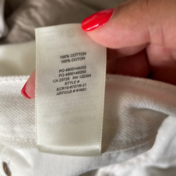 Aritzia Denim Forum Joni High Rise Loose 29L in A little White Lie - Picture 8 of 10